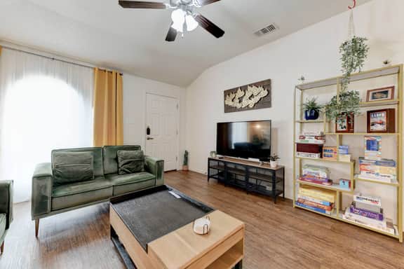 Fully Furnished 3BR/2BA Townhome - Image 5